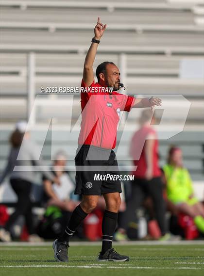 Thumbnail 3 in Wilson vs. Adams (UIL 5A Region II Bi-District Playoff) photogallery.