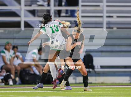 Thumbnail 1 in Wilson vs. Adams (UIL 5A Region II Bi-District Playoff) photogallery.