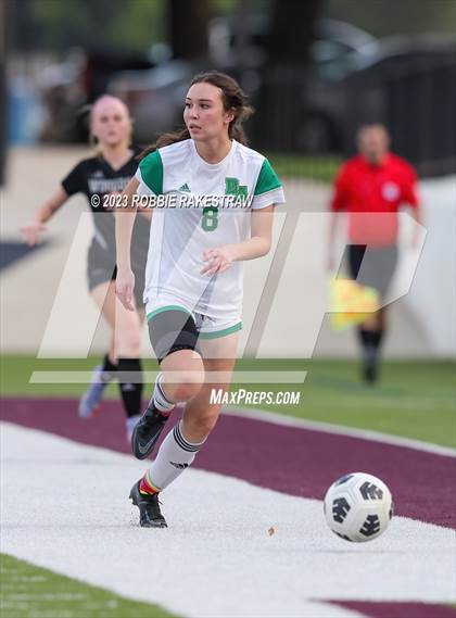 Thumbnail 2 in Wilson vs. Adams (UIL 5A Region II Bi-District Playoff) photogallery.