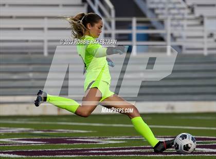 Thumbnail 2 in Wilson vs. Adams (UIL 5A Region II Bi-District Playoff) photogallery.