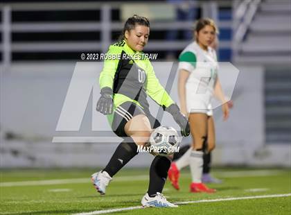 Thumbnail 2 in Wilson vs. Adams (UIL 5A Region II Bi-District Playoff) photogallery.