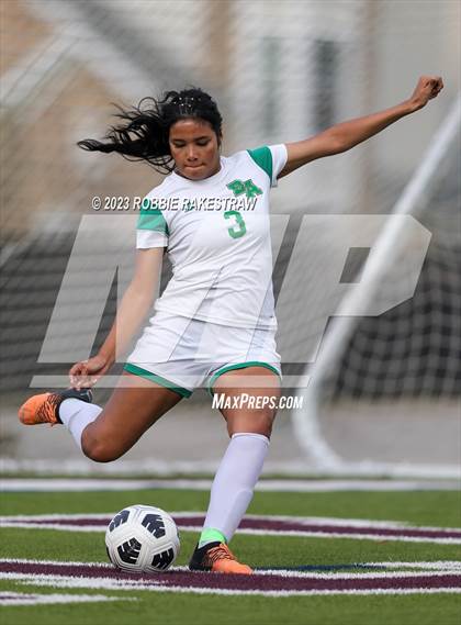 Thumbnail 2 in Wilson vs. Adams (UIL 5A Region II Bi-District Playoff) photogallery.