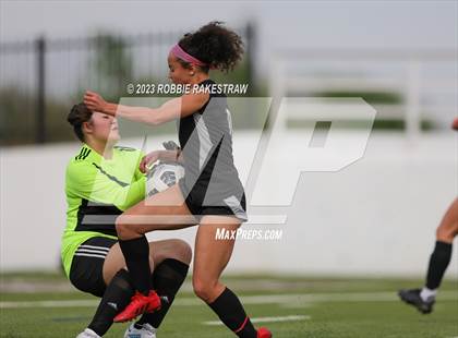 Thumbnail 3 in Wilson vs. Adams (UIL 5A Region II Bi-District Playoff) photogallery.