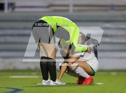 Thumbnail 3 in Wilson vs. Adams (UIL 5A Region II Bi-District Playoff) photogallery.