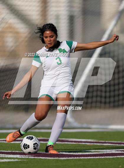 Thumbnail 3 in Wilson vs. Adams (UIL 5A Region II Bi-District Playoff) photogallery.