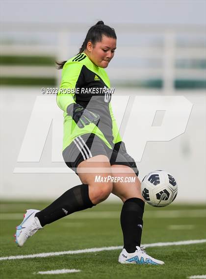 Thumbnail 3 in Wilson vs. Adams (UIL 5A Region II Bi-District Playoff) photogallery.