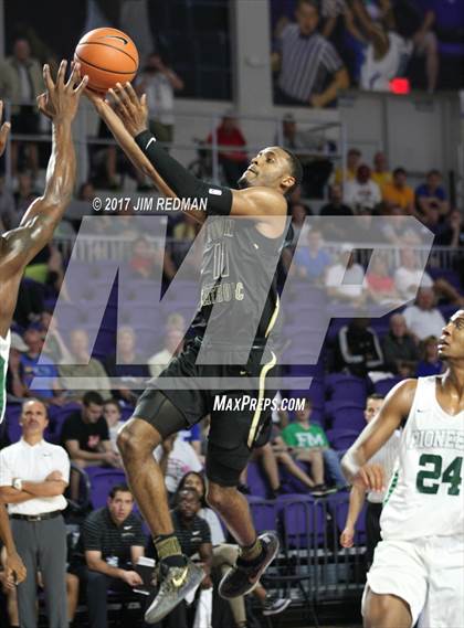 Thumbnail 2 in Hudson Catholic vs. Oak Ridge (City of Palms Classic) photogallery.