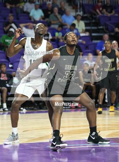 Thumbnail 1 in Hudson Catholic vs. Oak Ridge (City of Palms Classic) photogallery.