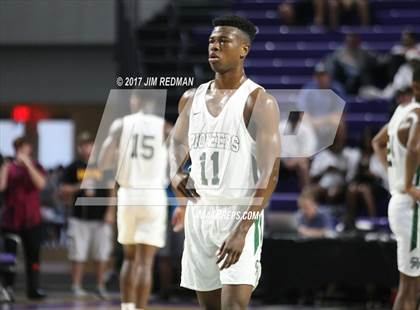 Thumbnail 1 in Hudson Catholic vs. Oak Ridge (City of Palms Classic) photogallery.