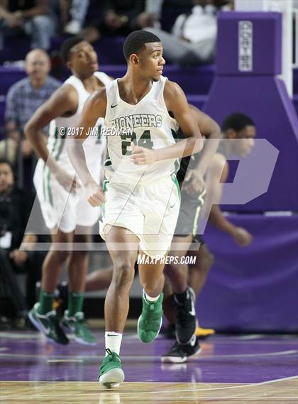 Thumbnail 1 in Hudson Catholic vs. Oak Ridge (City of Palms Classic) photogallery.
