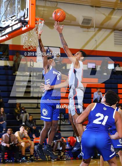 Thumbnail 2 in Hillcrest Prep vs. Findlay Prep (Tarkanian Classic) photogallery.