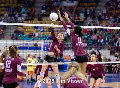 Thumbnail 2 in Cheyenne Mountain vs. Silver Creek (CHSAA 4A Playoff) photogallery.