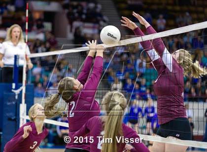 Thumbnail 2 in Cheyenne Mountain vs. Silver Creek (CHSAA 4A Playoff) photogallery.