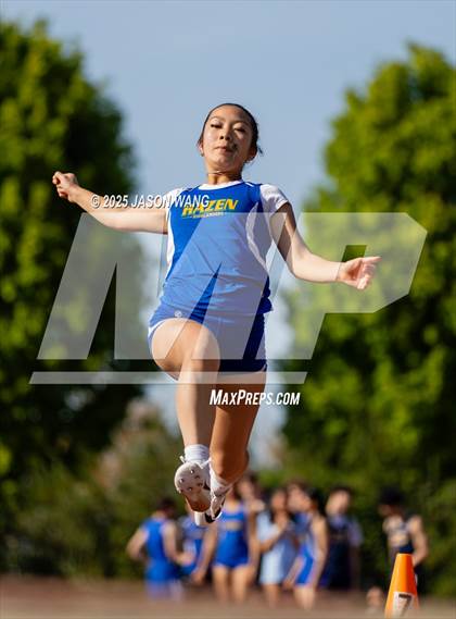 Thumbnail 2 in Bellevue @ Hazen (Long Jump) photogallery.