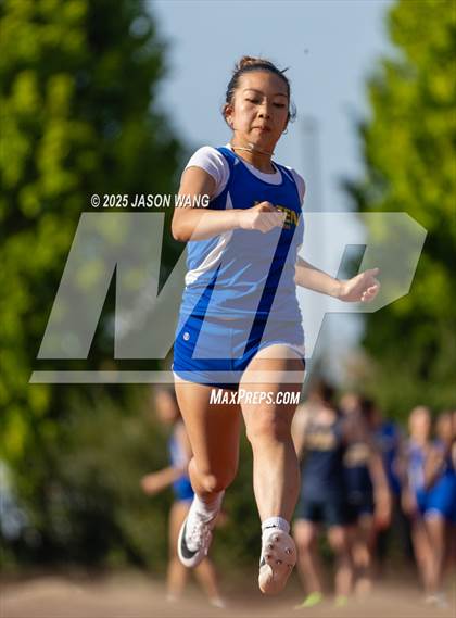 Thumbnail 1 in Bellevue @ Hazen (Long Jump) photogallery.