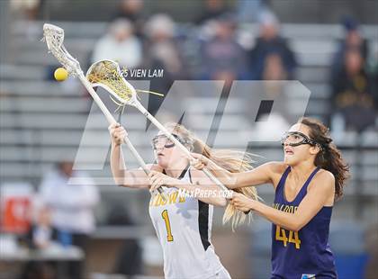 Thumbnail 3 in Bishop O'Dowd vs. Alhambra (CIF NCS Division 2 Round One) photogallery.
