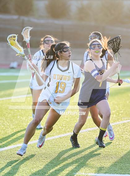 Thumbnail 3 in Bishop O'Dowd vs. Alhambra (CIF NCS Division 2 Round One) photogallery.