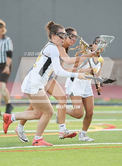 Thumbnail 3 in Bishop O'Dowd vs. Alhambra (CIF NCS Division 2 Round One) photogallery.