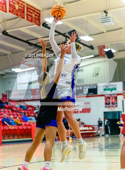 Thumbnail 1 in Harrison vs Bergman (Billy Ply Classic) photogallery.