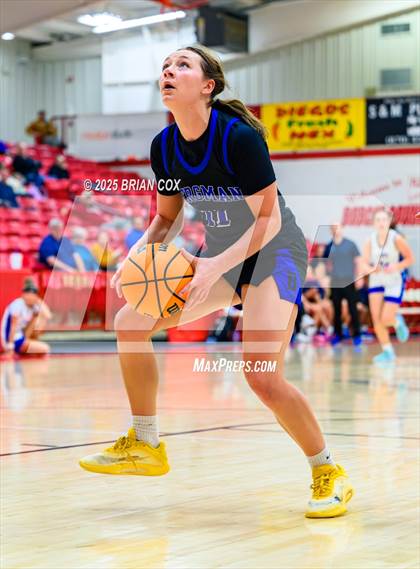 Thumbnail 3 in Harrison vs Bergman (Billy Ply Classic) photogallery.