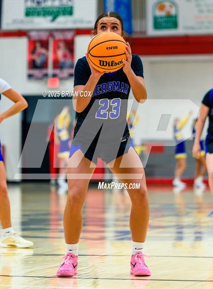 Thumbnail 2 in Harrison vs Bergman (Billy Ply Classic) photogallery.