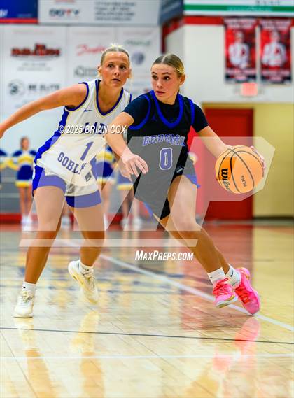 Thumbnail 3 in Harrison vs Bergman (Billy Ply Classic) photogallery.