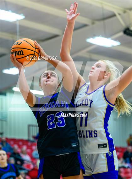 Thumbnail 3 in Harrison vs Bergman (Billy Ply Classic) photogallery.