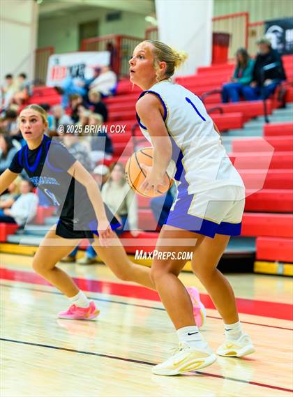 Thumbnail 3 in Harrison vs Bergman (Billy Ply Classic) photogallery.