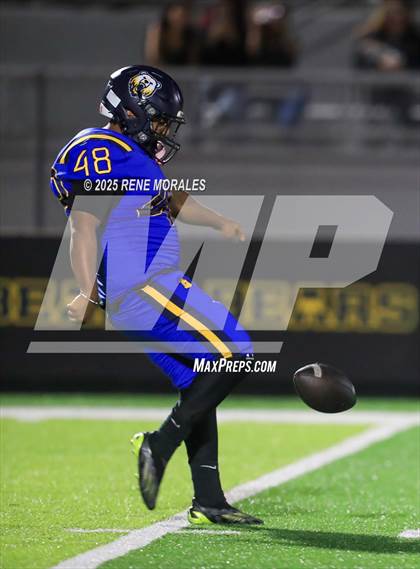 Thumbnail 2 in Orange Vista vs Warren photogallery.