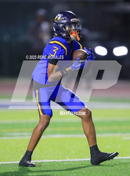 Thumbnail 3 in Orange Vista vs Warren photogallery.