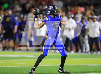 Thumbnail 2 in Orange Vista vs Warren photogallery.