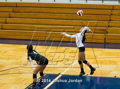 Thumbnail 2 in Clark vs. Churchill photogallery.