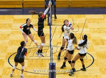 Thumbnail 2 in Clark vs. Churchill photogallery.
