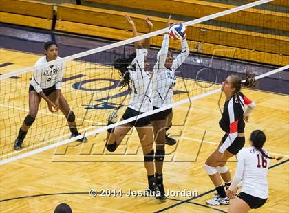 Thumbnail 2 in Clark vs. Churchill photogallery.