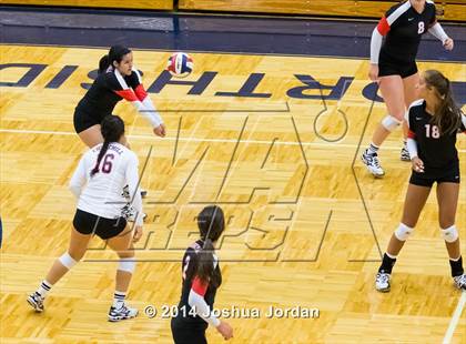 Thumbnail 1 in Clark vs. Churchill photogallery.