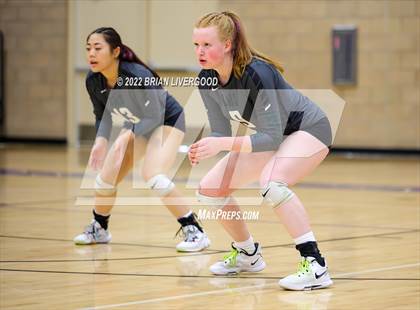Thumbnail 3 in D'Evelyn vs. Coronado (CHSAA 4A Region 8 Playoff) photogallery.