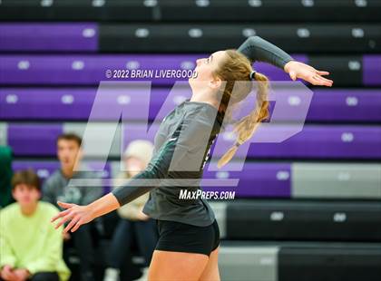 Thumbnail 3 in D'Evelyn vs. Coronado (CHSAA 4A Region 8 Playoff) photogallery.
