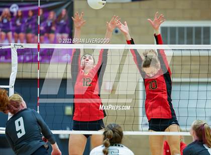 Thumbnail 2 in D'Evelyn vs. Coronado (CHSAA 4A Region 8 Playoff) photogallery.