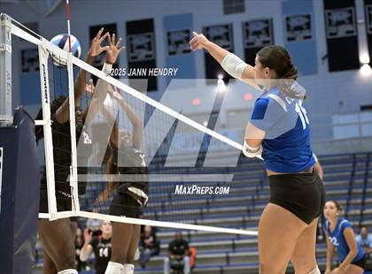 Thumbnail 2 in Cardinal Newman vs North Myrtle Beach (Dorman Tournament of Champions) photogallery.