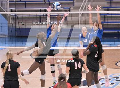 Thumbnail 2 in Cardinal Newman vs North Myrtle Beach (Dorman Tournament of Champions) photogallery.