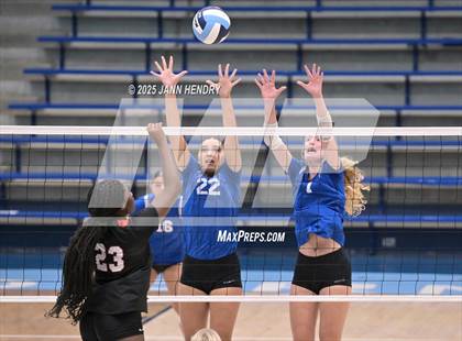Thumbnail 2 in Cardinal Newman vs North Myrtle Beach (Dorman Tournament of Champions) photogallery.