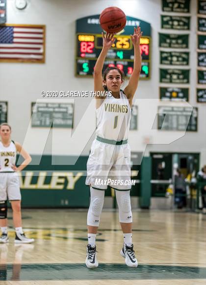Thumbnail 1 in Loudoun Valley vs Millbrook (VHSL Region 4C Championship) photogallery.