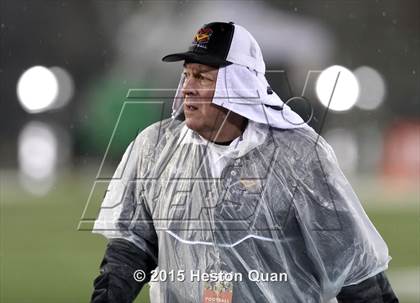 Thumbnail 3 in Bellarmine College Prep vs. Mission Viejo (CIF State Division 1-AA Final) photogallery.