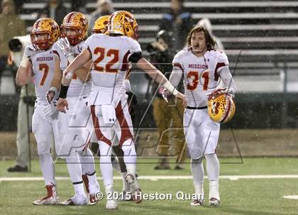 Thumbnail 3 in Bellarmine College Prep vs. Mission Viejo (CIF State Division 1-AA Final) photogallery.