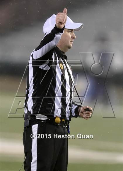 Thumbnail 2 in Bellarmine College Prep vs. Mission Viejo (CIF State Division 1-AA Final) photogallery.