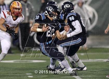 Thumbnail 2 in Bellarmine College Prep vs. Mission Viejo (CIF State Division 1-AA Final) photogallery.
