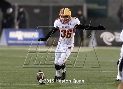 Thumbnail 1 in Bellarmine College Prep vs. Mission Viejo (CIF State Division 1-AA Final) photogallery.