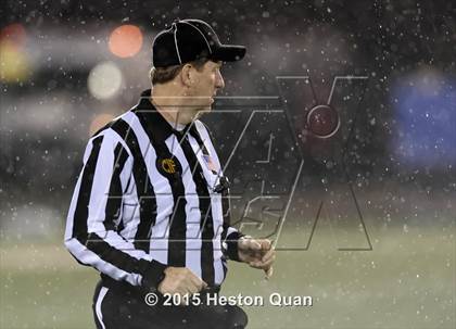 Thumbnail 2 in Bellarmine College Prep vs. Mission Viejo (CIF State Division 1-AA Final) photogallery.