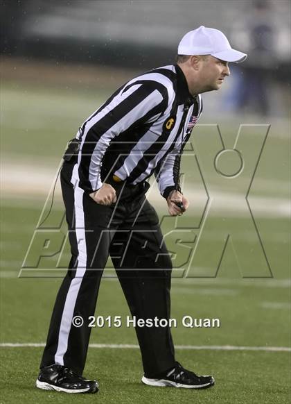 Thumbnail 1 in Bellarmine College Prep vs. Mission Viejo (CIF State Division 1-AA Final) photogallery.