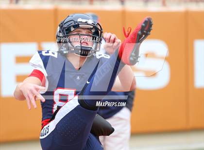 Thumbnail 2 in The Woodlands vs. Allen (UIL 6A Division 1 Semifinal) photogallery.